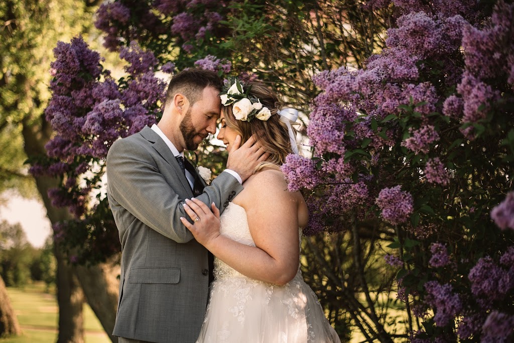 Chelsey Cunningham Photography | 264 Elizabeth St, Oshawa, ON L1J 5S4, Canada | Phone: (905) 706-1753
