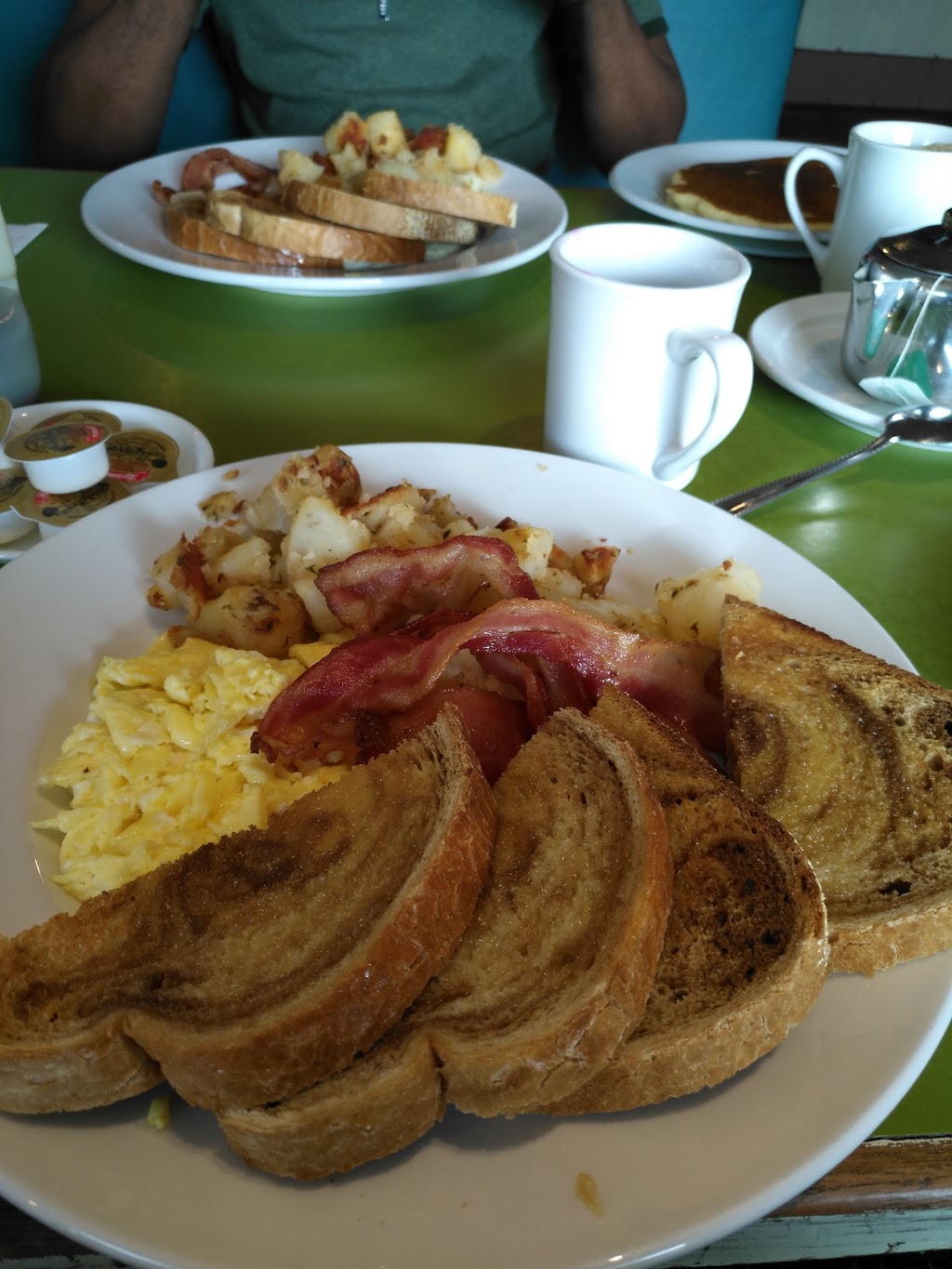 Pancake House | 815 Juliana Dr, Woodstock, ON N4V 1A2, Canada | Phone: (519) 421-2846