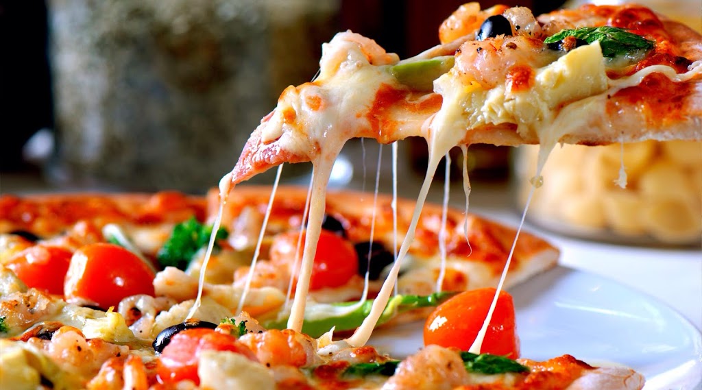 Royal Pizzeria | 5333 Boulevard Laurier, Terrebonne, QC J6X 4H7, Canada | Phone: (450) 477-7444