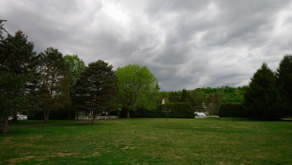 Parc Camille-Michel | Av. des Seigneurs, Saint-Sauveur, QC J0R 1R4, Canada | Phone: (450) 227-2669