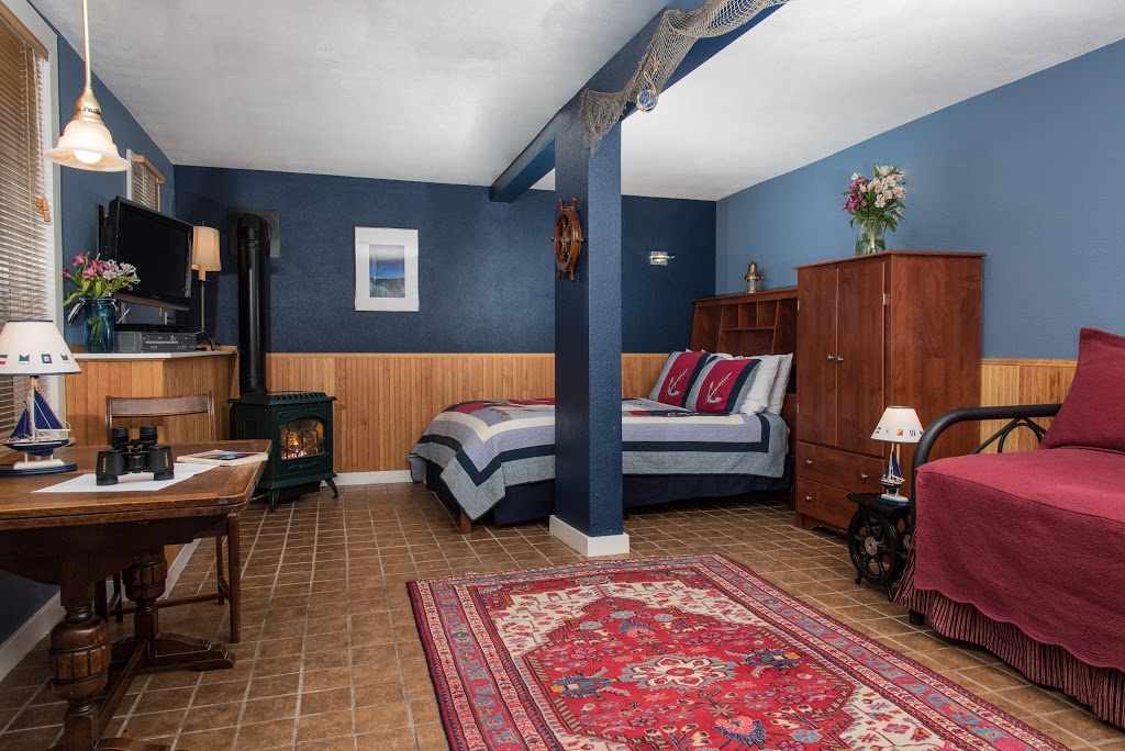 Harrison House Suites | 235 C St, Friday Harbor, WA 98250, USA | Phone: (360) 378-3587