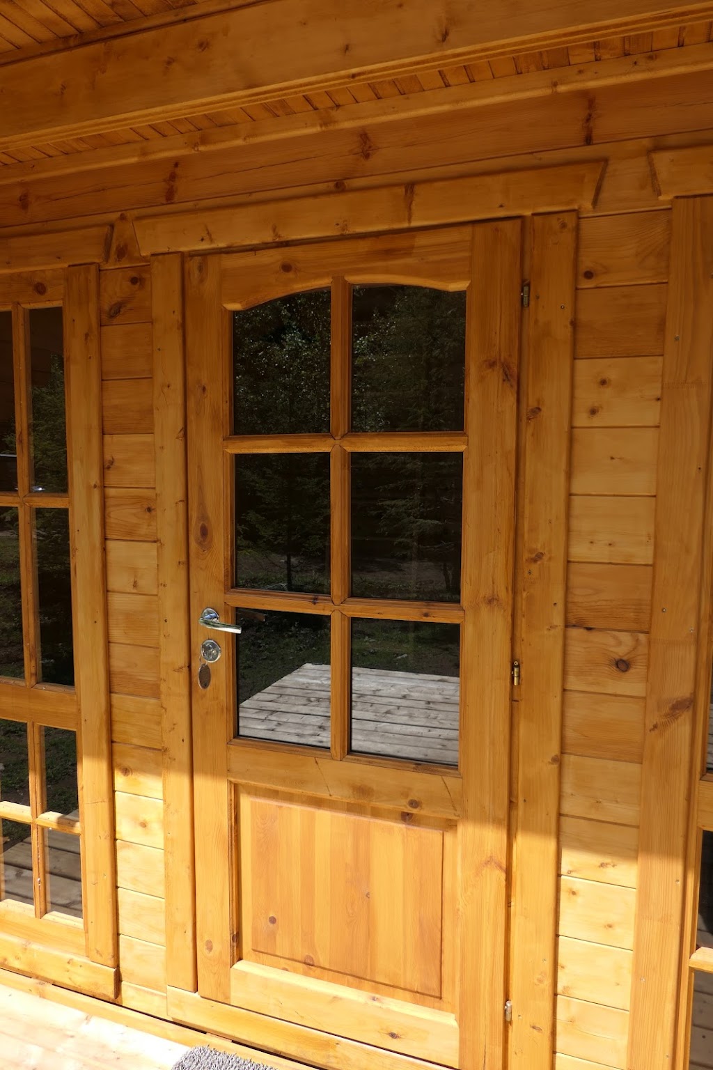 Ontario Cabin for Rent near Algonquin Park | 239 E Lake Rd, Maynooth, ON K0L 2S0, Canada | Phone: (613) 334-9105
