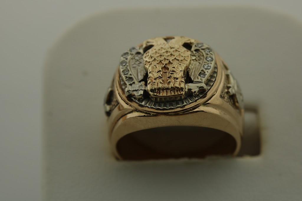 Surrey Cash for Gold | 10210 152 St suite #213, Surrey, BC V3R 6N7, Canada | Phone: (604) 999-0606