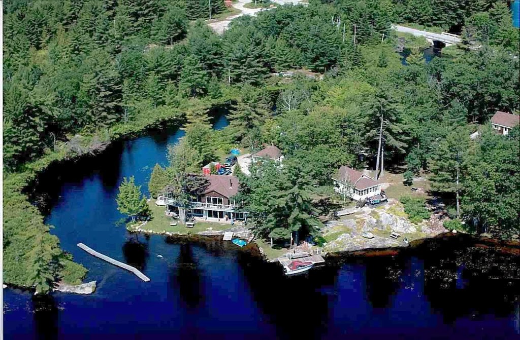 Tea Lake Cottages | 6892 Upper Big Chute Rd, Coldwater, ON L0K 1E0, Canada | Phone: (705) 906-9390