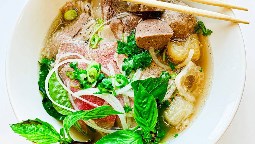 Fuh Station restaurant | 1806 Idylwyld Dr N, Saskatoon, SK S7L 1B5, Canada | Phone: (306) 652-3525