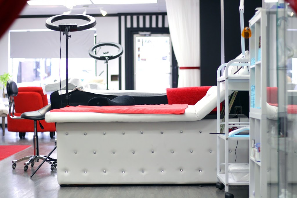 AAA Freedom & Flesh Beauty Bar | 32 Ontario St N, Kitchener, ON N2H 4Y4, Canada | Phone: (226) 988-2848