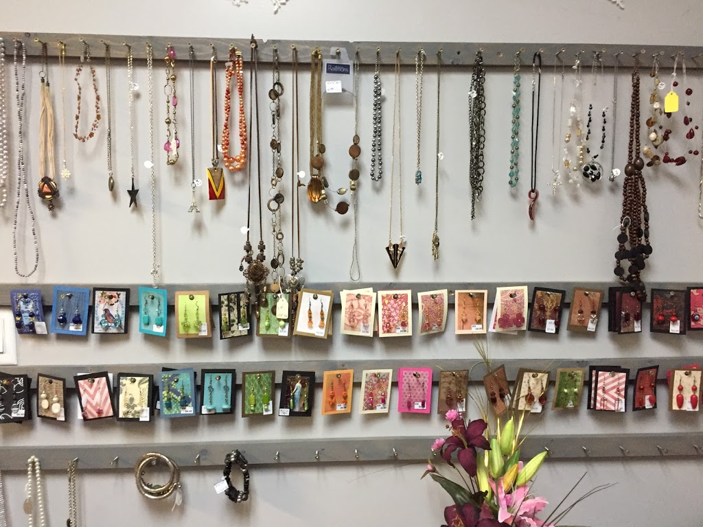The Silhouette Company | 515 Jolys Ave E, St-Pierre-Jolys, MB R0A 1V0, Canada | Phone: (204) 712-7058