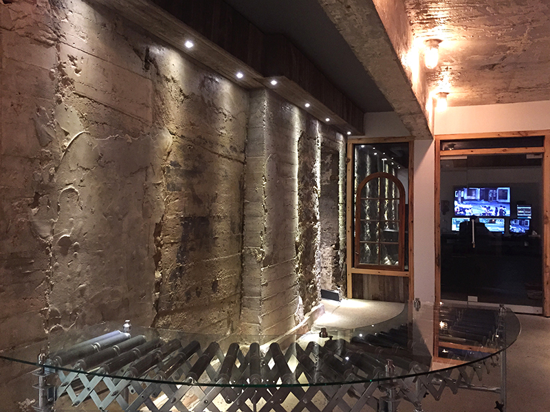 Studio Bulldog | 135 Chemin de Chambly, Longueuil, QC J4G 2T4, Canada | Phone: (514) 464-3081