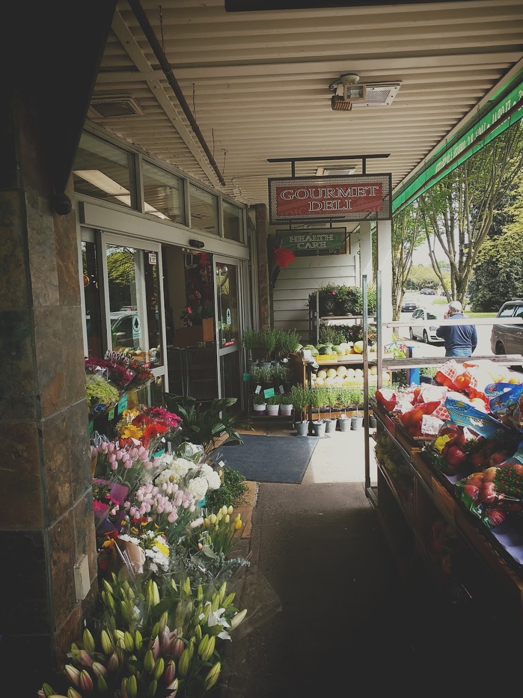 Choices Markets | 2627 W 16th Ave, Vancouver, BC V6K 3C2, Canada | Phone: (604) 736-0009