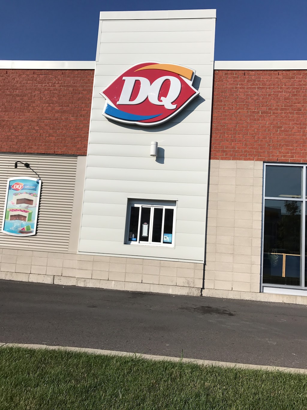 Dairy Queen (Treat) | 1305 Rue Douglas, Saint-Jean-sur-Richelieu, QC J2W 0J2, Canada | Phone: (450) 349-1515