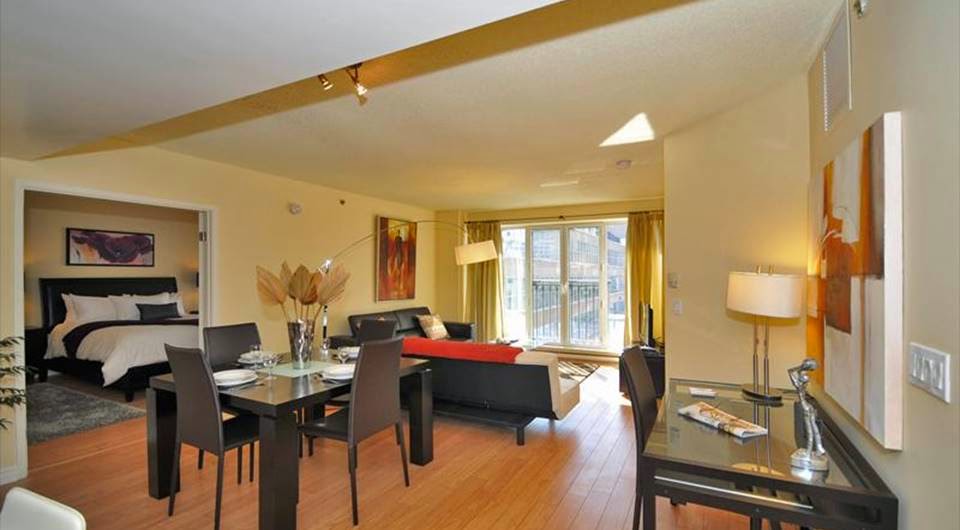 Premiere Suites Mississauga | Erin Centre Blvd, Mississauga, ON L5M 0P5, Canada | Phone: (905) 565-0422