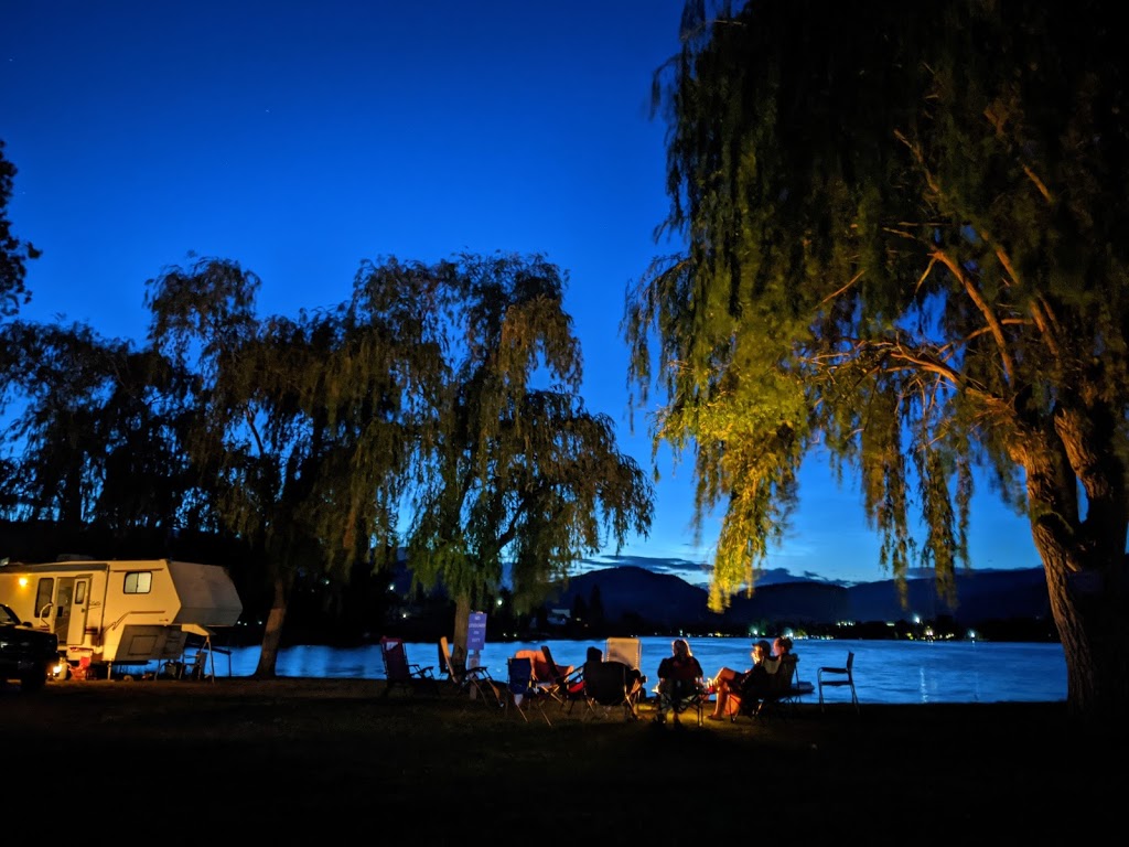 The Lakeside Resort | 6707 Lakeside Drive, Oliver, BC V0H 1T4, Canada | Phone: (250) 498-2177