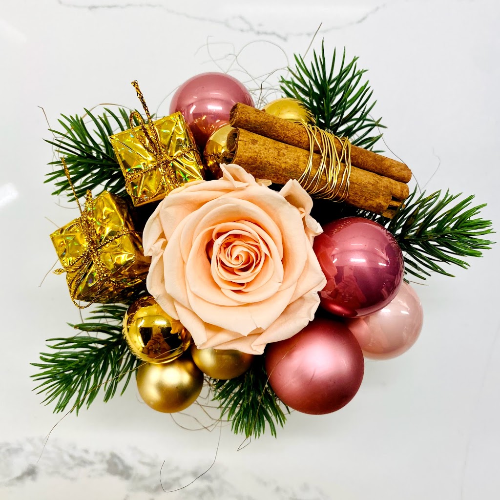 Floral Design For Events & Weddings- Ellie Art & Design | 228 Burgess Crescent, Newmarket, ON L3X 2V1, Canada | Phone: (647) 648-5348
