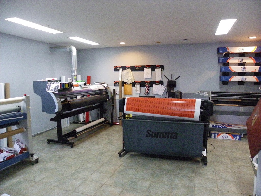 Auto Trim Design And Sign | 5 Currie Dr, Midhurst, ON L9X 0N3, Canada | Phone: (705) 739-7075