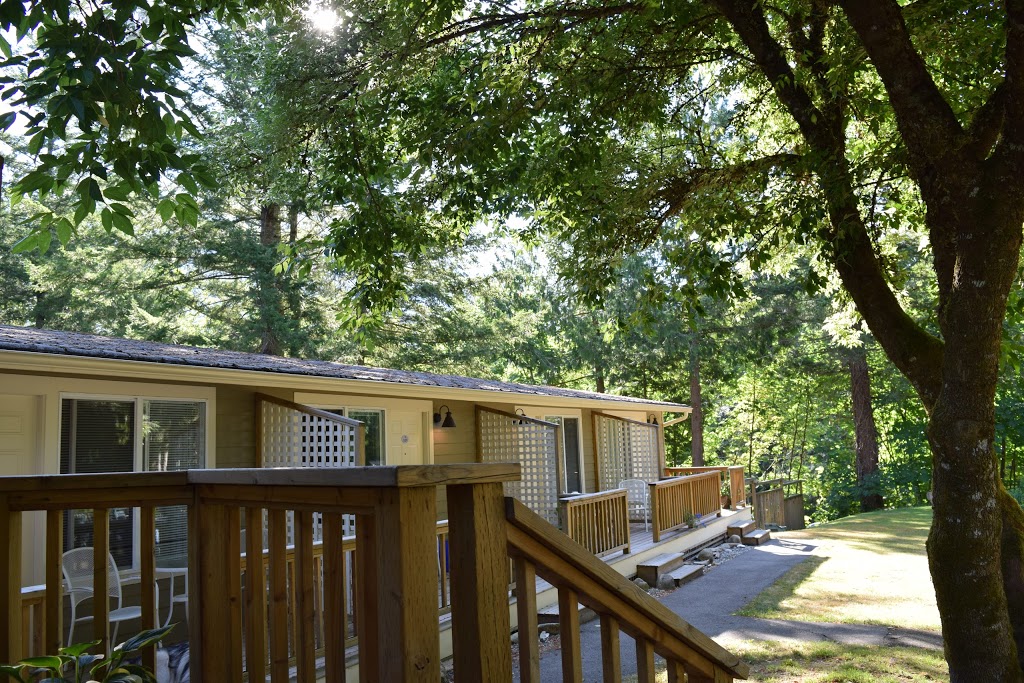The Stonewater Motel LTD | 13483 Sunshine Coast Hwy, Madeira Park, BC V0N 2H1, Canada | Phone: (604) 883-0046