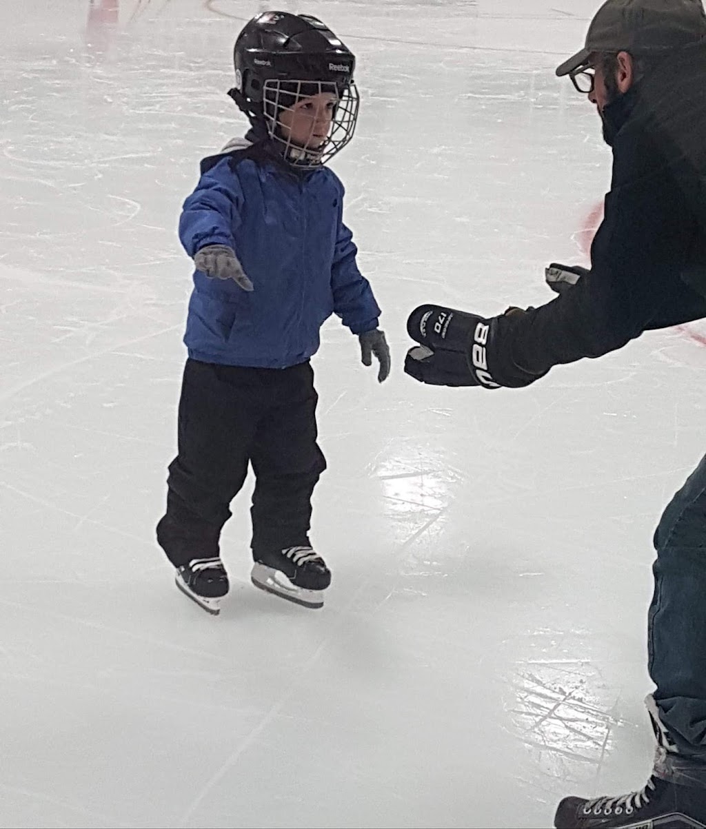 ARÉNA SIMON NOLET | 305 Rue Ferland, Lac-Etchemin, QC G0R 1S0, Canada | Phone: (418) 625-2741