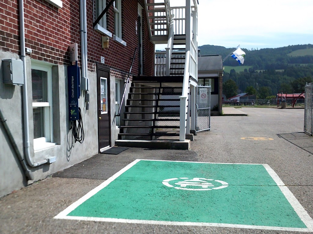 Electric Circuit Charging Station | 359 Rue Ste Claire, Saint-Urbain, QC G0A 4K0, Canada | Phone: (800) 686-9243