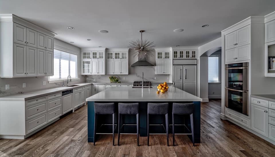 Novana Renovations Glods Painting | 78 Tuscany Ridge View NW, Calgary, AB T3L 2J5, Canada | Phone: (403) 560-6532
