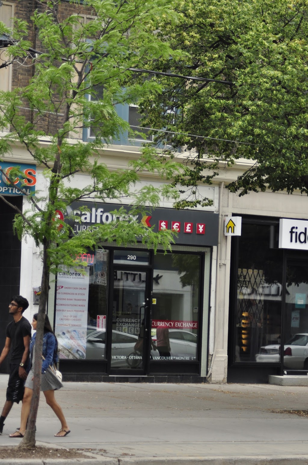 Fido | 290 Queen St W, Toronto, ON M5V 2A1, Canada | Phone: (416) 849-1855