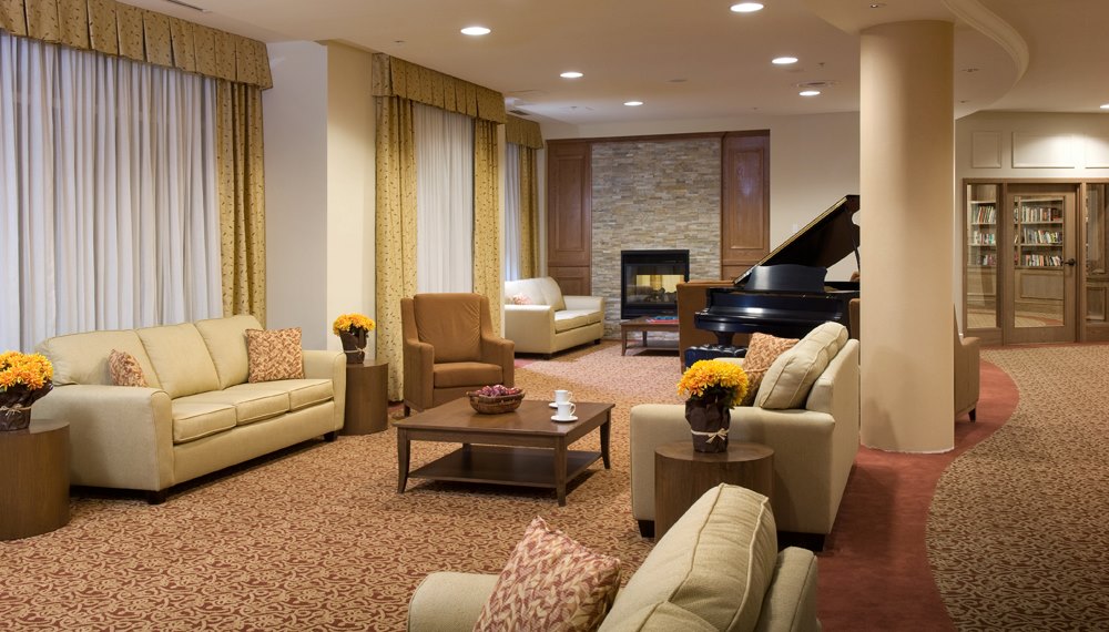 Oakpark Retirement Community | 2 Valour Dr, Ottawa, ON K1G 3T5, Canada | Phone: (613) 260-7144