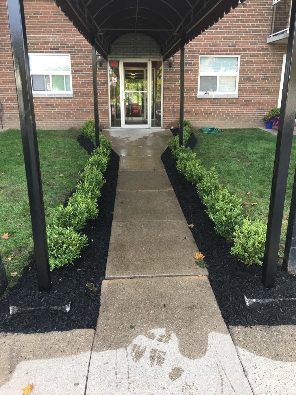 H.A.L. Lawncare Service | 684767 Oxford 2, Woodstock, ON N4S 7V7, Canada | Phone: (519) 536-5211