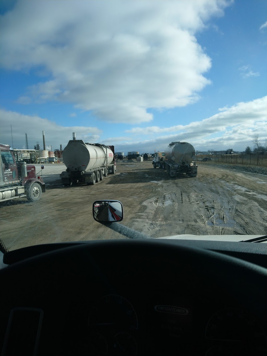 Imperial Oil (Esso) | Nanticoke, ON N0A 1L0, Canada | Phone: (800) 567-3776