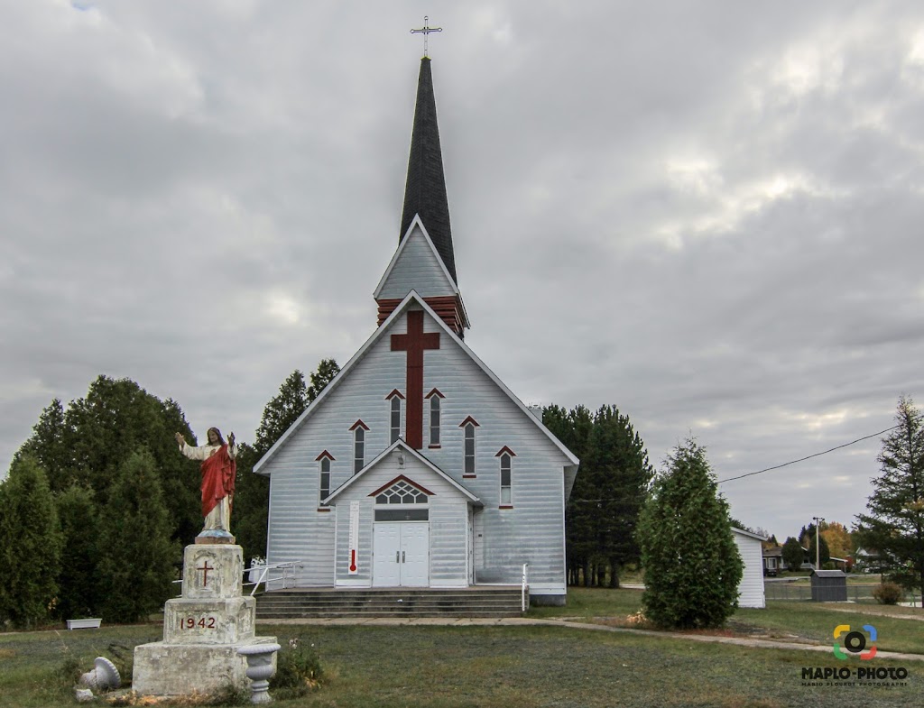Presbytere Notre Dame-Rosaire | 130 Rue Principale, Lamarche, QC G0W 1X0, Canada | Phone: (418) 481-2989