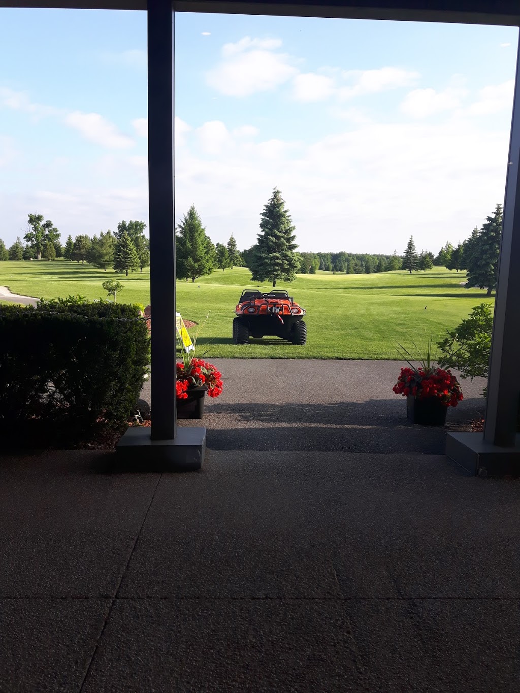 Woodstock Meadows Golf Centre | 745314 Oxford Road 17, Woodstock, ON N4S 7W2, Canada | Phone: (519) 537-2283