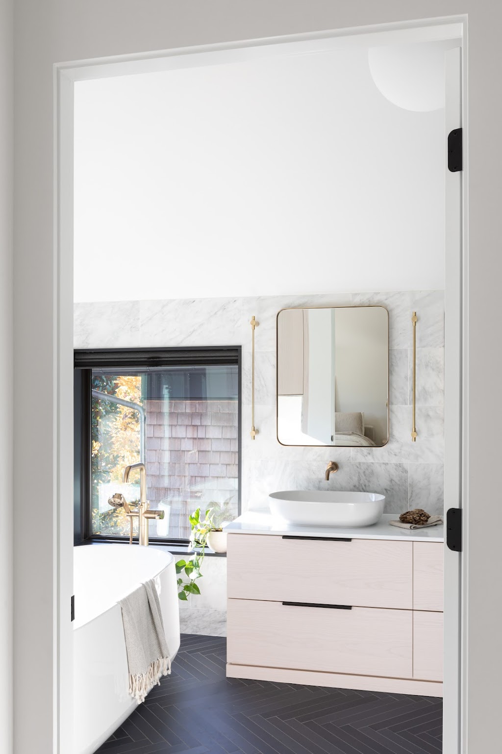 Andrea Rodman Interiors | 1633 W 3rd Ave, Vancouver, BC V6J 1K1, Canada | Phone: (604) 338-7817