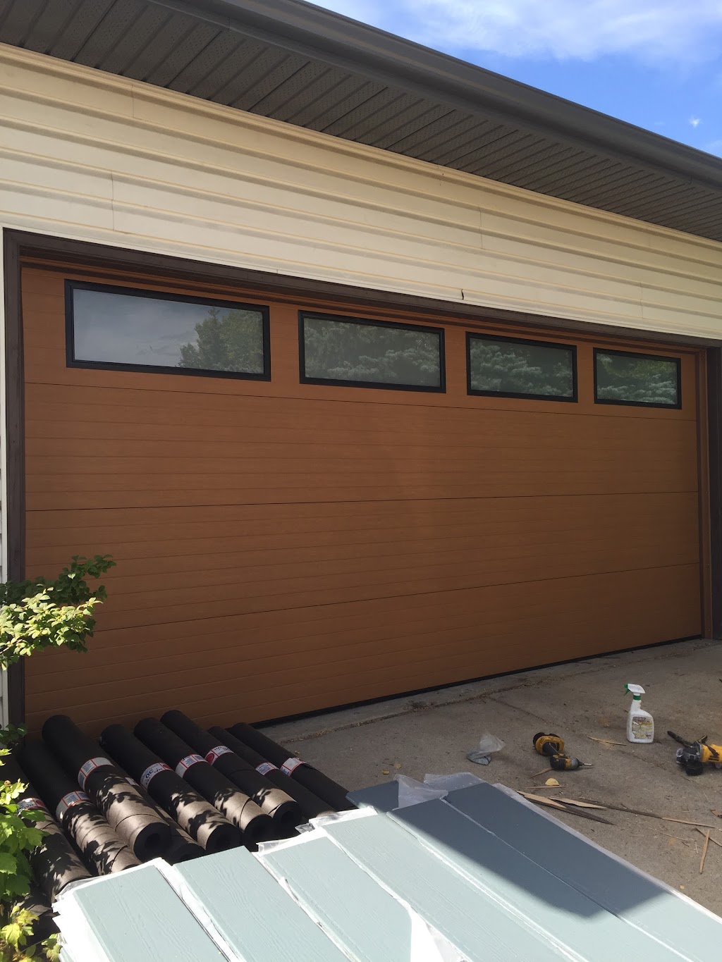 Maple Home Door Services | 103 Scandia Bay NW, Calgary, AB T3L 1J9, Canada | Phone: (403) 660-9341