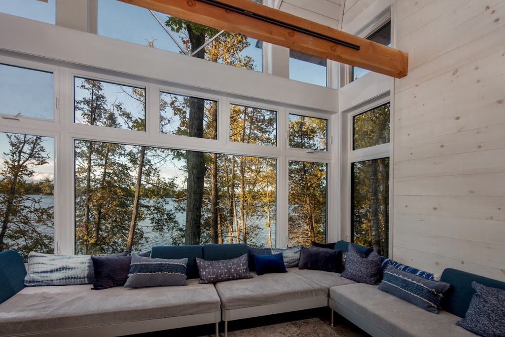 Eaglewings Cottage | 2946 Eagles Cliff Ln, Selwyn, ON K0H 2H0, Canada | Phone: (416) 702-9334