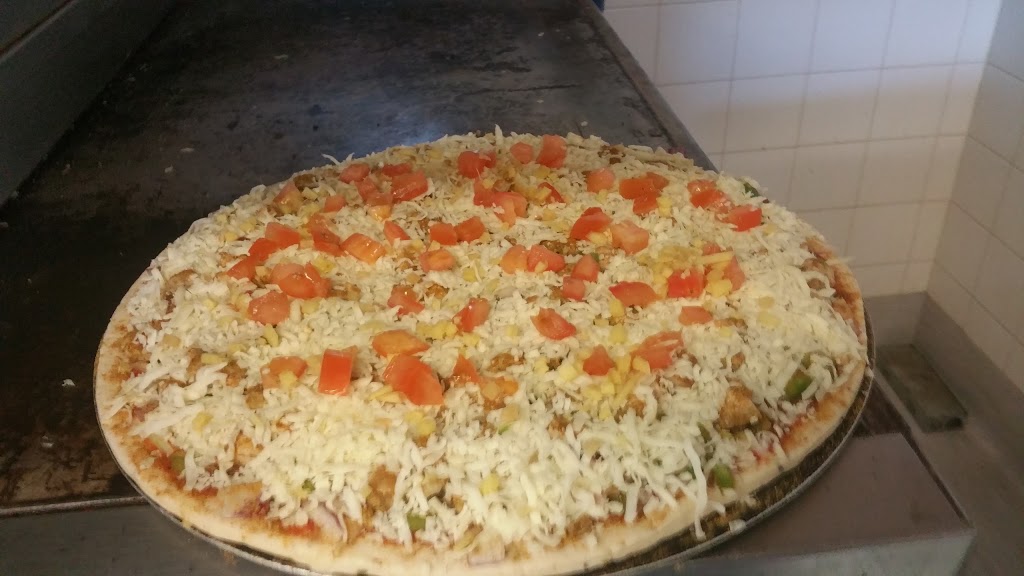 Desi Pizza & Curries | 849 Henderson Hwy, Winnipeg, MB R2K 2L4, Canada | Phone: (204) 504-7100