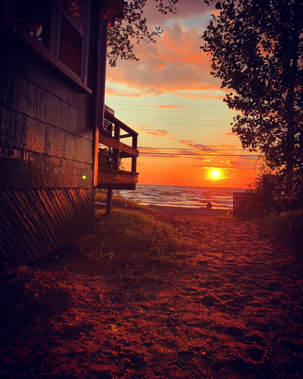 Pickwick Cottages | 1161 2nd Ave S, Sauble Beach, ON N0H 2G0, Canada | Phone: (519) 422-3274