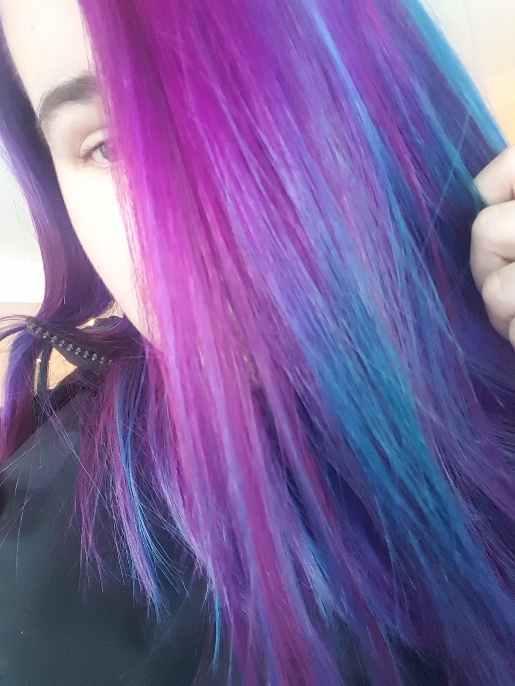 John Michael Hair | 1573 Durham Regional Hwy 2, Courtice, ON L1E 2R8, Canada | Phone: (905) 438-0974