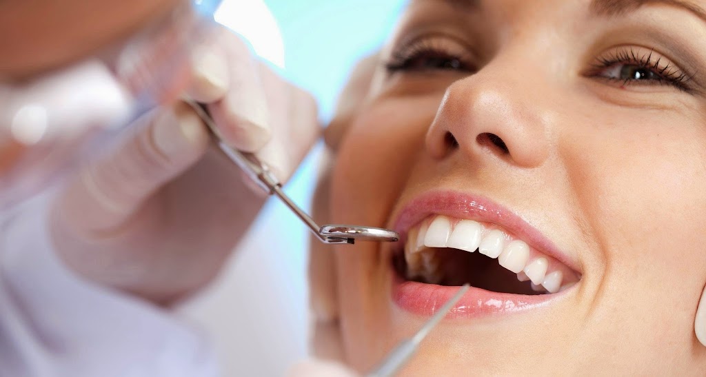 The Smile Centre | 7617 6th St, Burnaby, BC V3N 3M6, Canada | Phone: (604) 522-9818