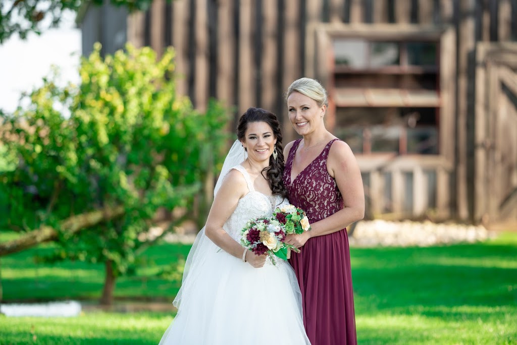 Steven Taylor Photography - Wallaceburg | 163 Mt Pleasant Crescent, Wallaceburg, ON N8A 5A3, Canada | Phone: (519) 784-4930