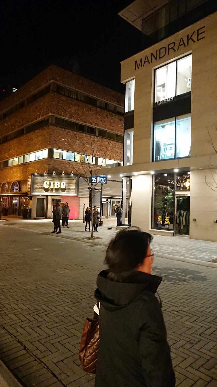 QuickStay - Luxury in Yorkville (Yonge & Bloor) | 155 Yorkville Ave, Toronto, ON M5R 1C4, Canada | Phone: (855) 977-1245