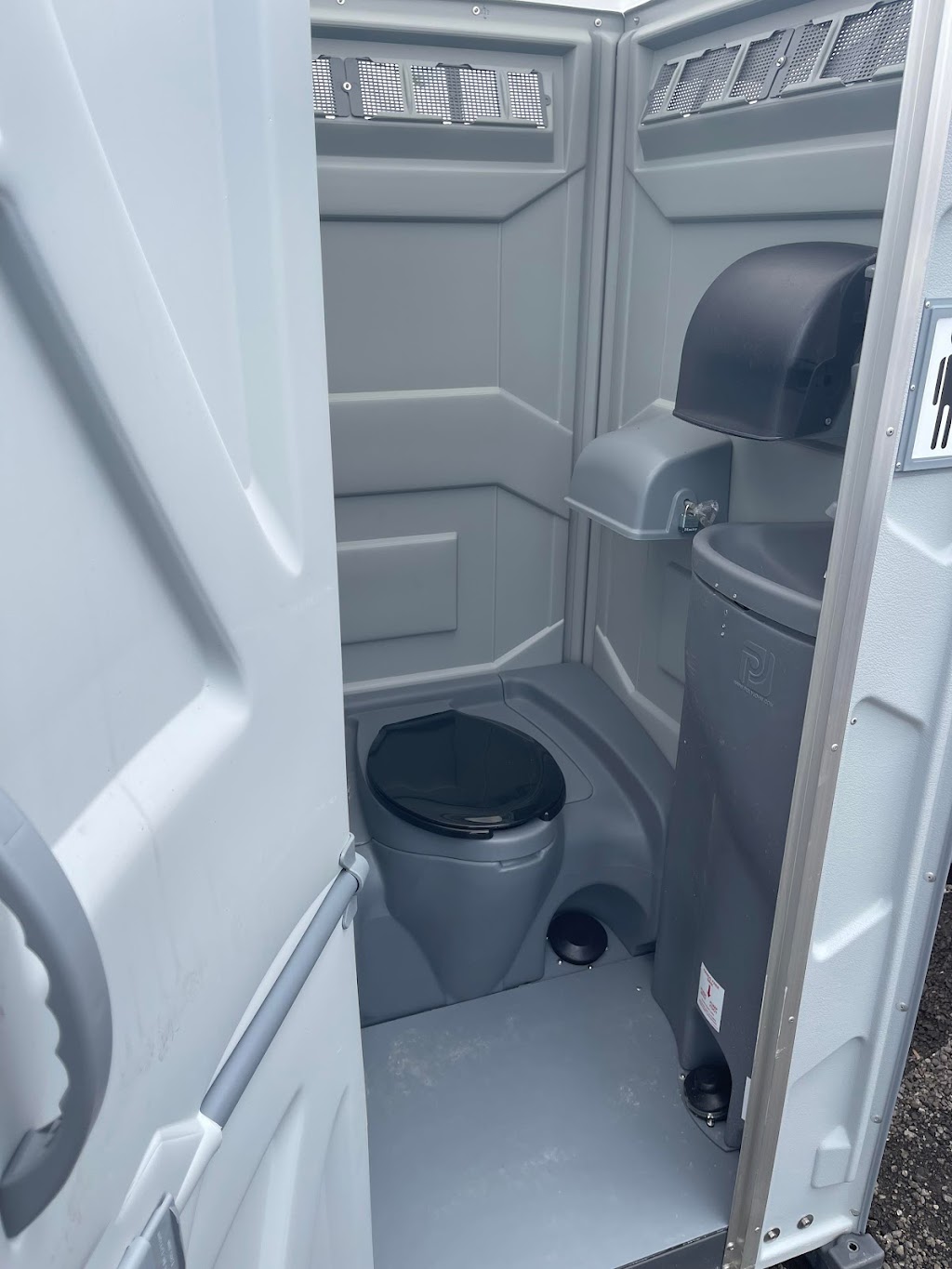 Niagara Portable Toilets | 1900 Allanport Rd Unit #9, Allanburg, ON L0S 1A0, Canada | Phone: (289) 273-9333