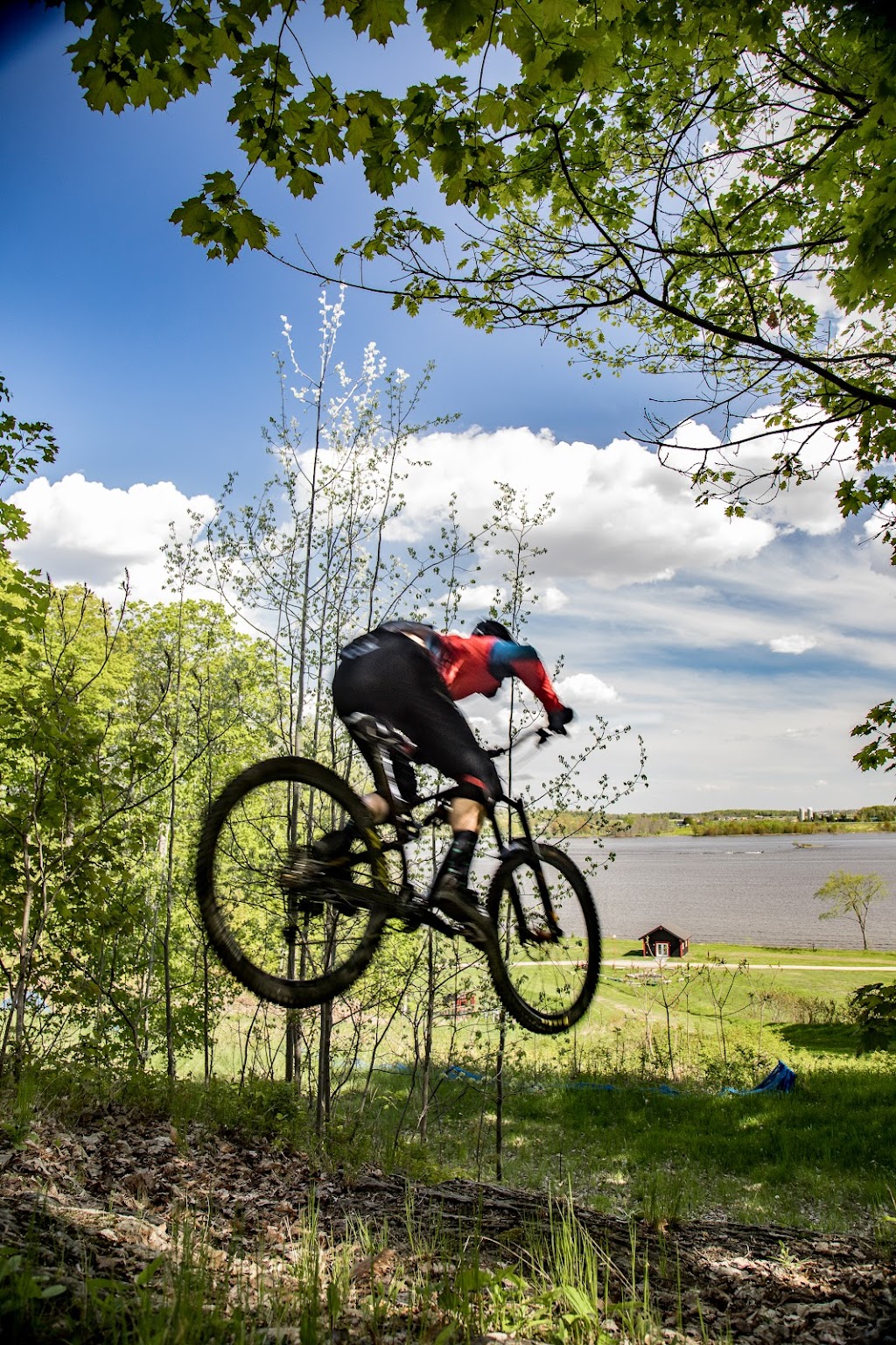 Montebello Mountain Bike | 392 Rue Notre Dame, Montebello, QC J0V 1L0, Canada | Phone: (819) 213-3616