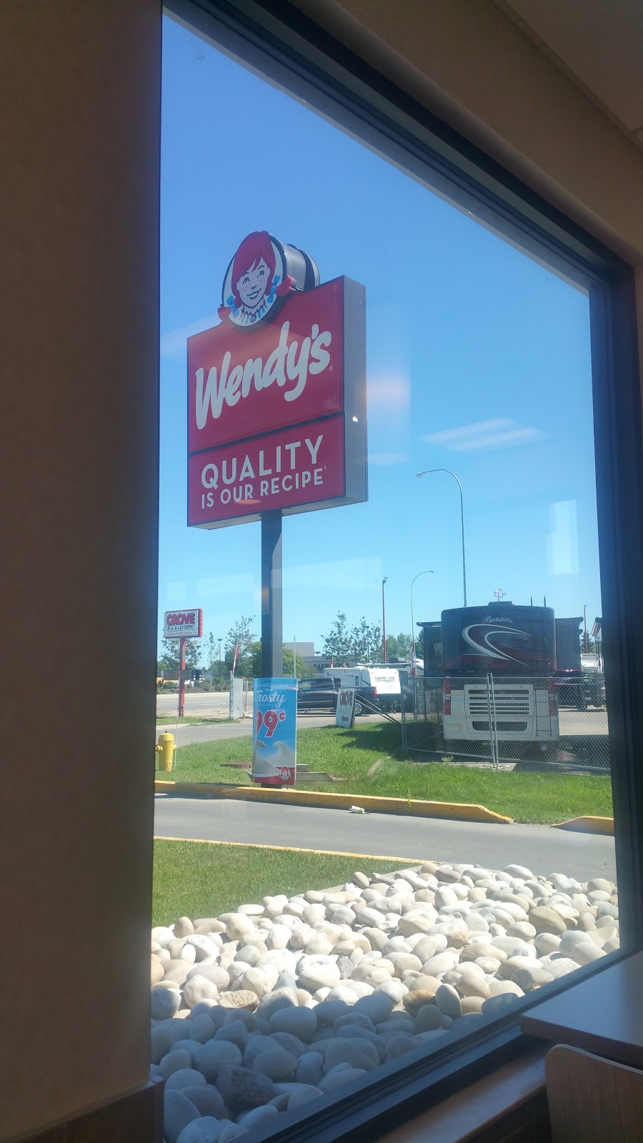 Wendys | 120 St Matthews Ave, Spruce Grove, AB T7X 3B2, Canada | Phone: (780) 962-4757