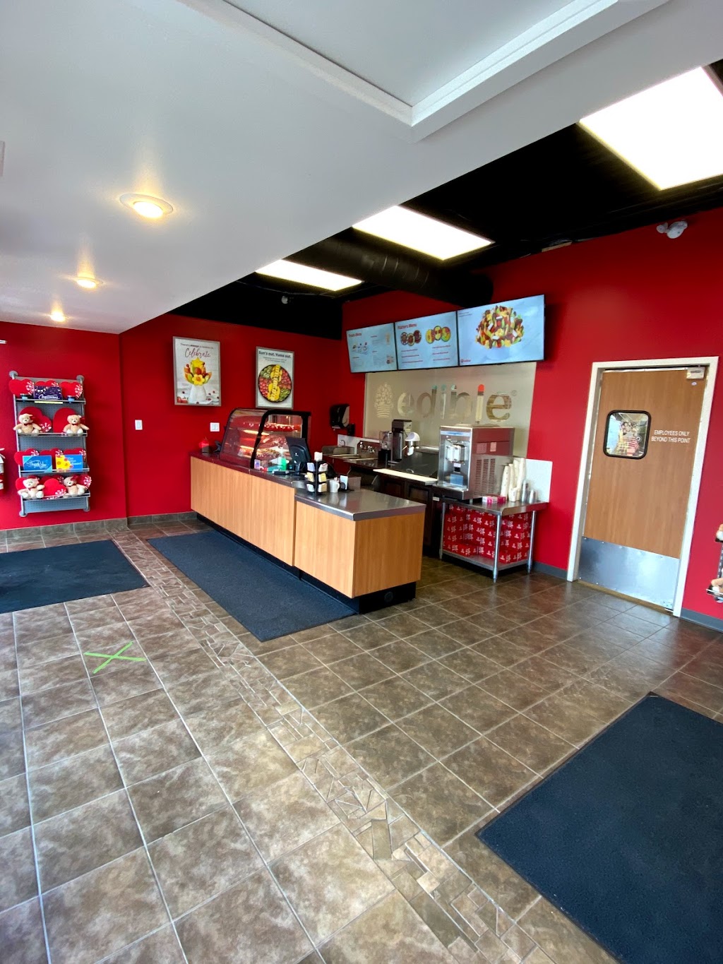 Edible Arrangements | 2-3301 50 Ave, Red Deer, AB T4N 3Y2, Canada | Phone: (403) 346-4422