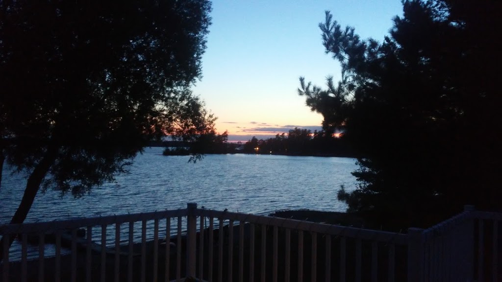 Esprit Riverside BnB | 239 Rue Thomas-Lefebvre, Mansfield-et-Pontefract, QC J0X 1R0, Canada | Phone: (613) 717-5222