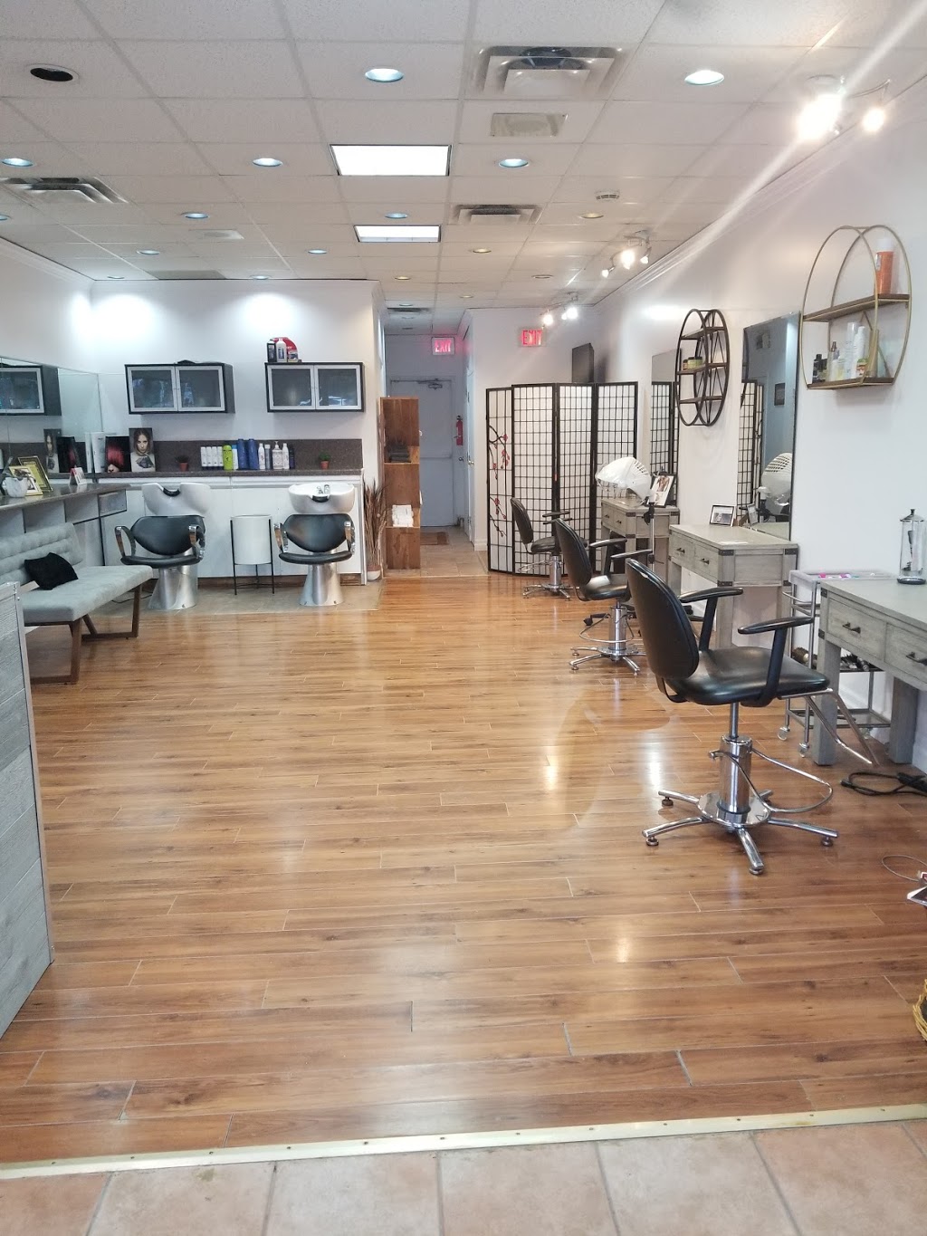 Decolores Beauty Hair Salon & Estethics | OC-Transpo Bus#84, 261 Centrepointe Dr #7, Ottawa, ON K2G 6E8, Canada | Phone: (343) 202-2126