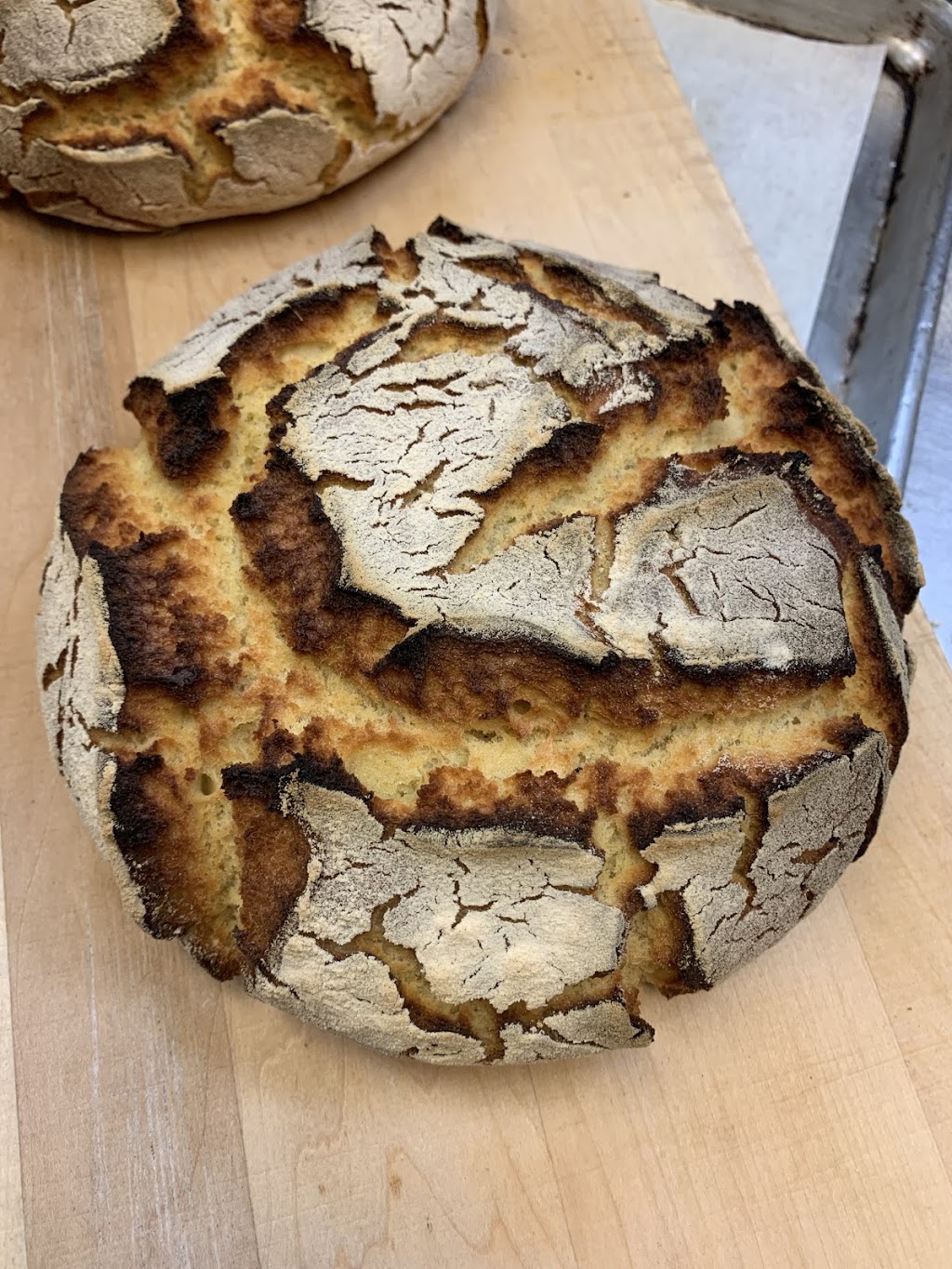 R Bakery Cafe | 326 Marlee Ave, North York, ON M6B 3H8, Canada | Phone: (416) 785-0002