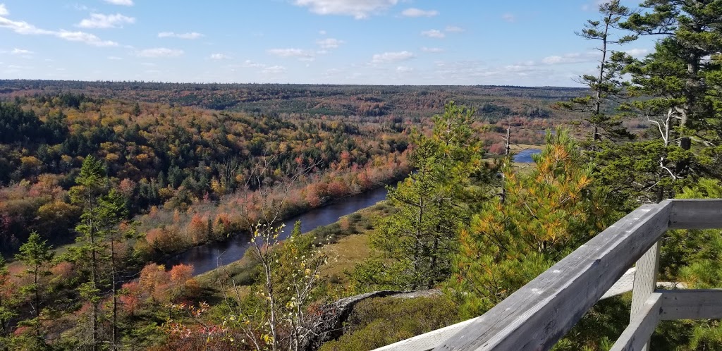 Gibraltar Rock Loop Trailhead | NS-357, Halifax, NS B0J 1N0, Canada