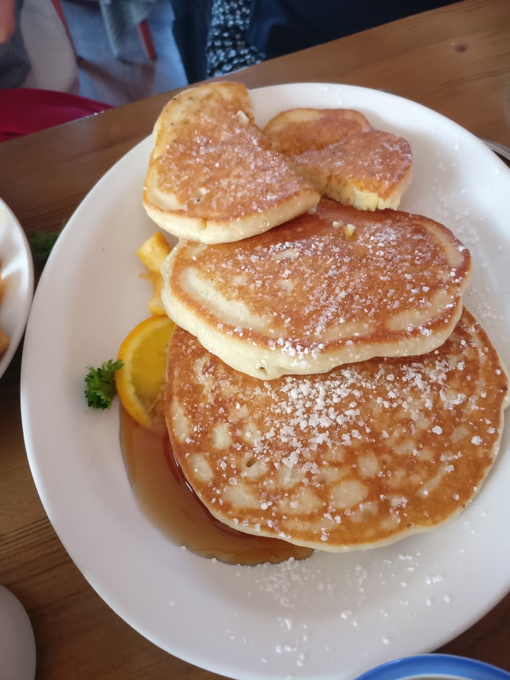 Loobies | 2066 Horseshoe Valley Rd W, Barrie, ON L4M 4Y8, Canada | Phone: (705) 792-5171