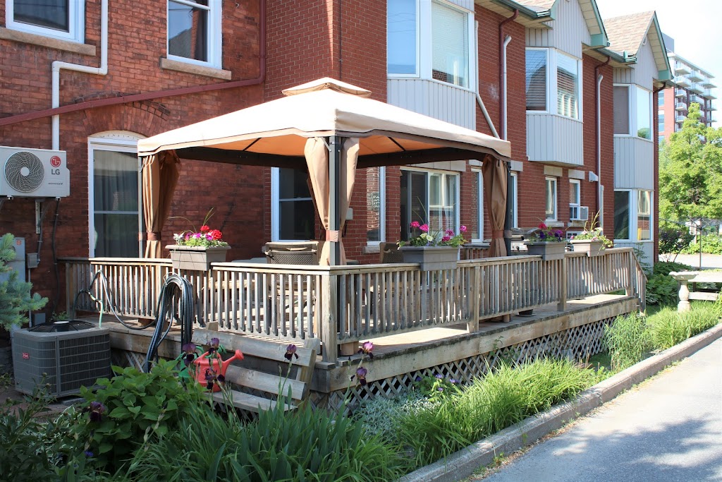 Abbeyfield House Ottawa | 425 Parkdale Ave, Ottawa, ON K1Y 1H3, Canada | Phone: (613) 729-4817