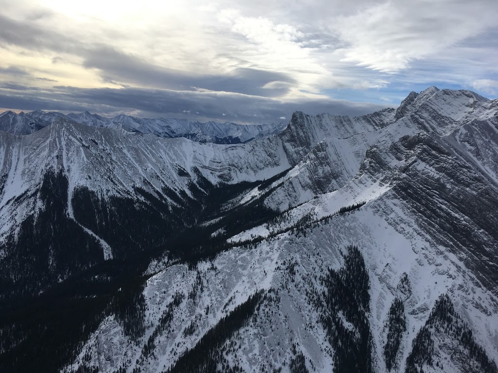Alpine Helicopters Inc. | 888 Nakoda Way, Kananaskis, AB T0L 1N0, Canada | Phone: (403) 881-9901
