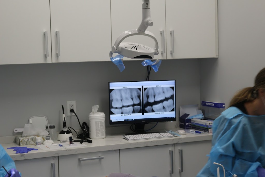 Georgetown Village Dental | 120 Guelph St, Georgetown, ON L7G 4A4, Canada | Phone: (905) 873-7300