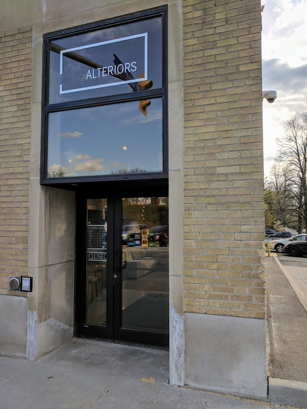 Alteriors | 1158 Bank St, Ottawa, ON K1S 3X8, Canada | Phone: (613) 722-1661